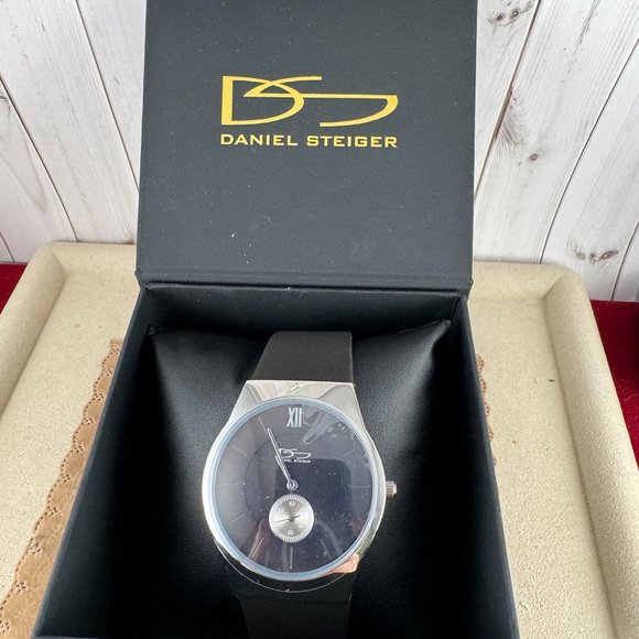 Vintage Daniel Steiger Steel on Black On Stainless Steel - Picture 3 of 8